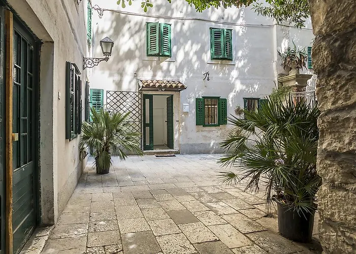 Vila Palace *